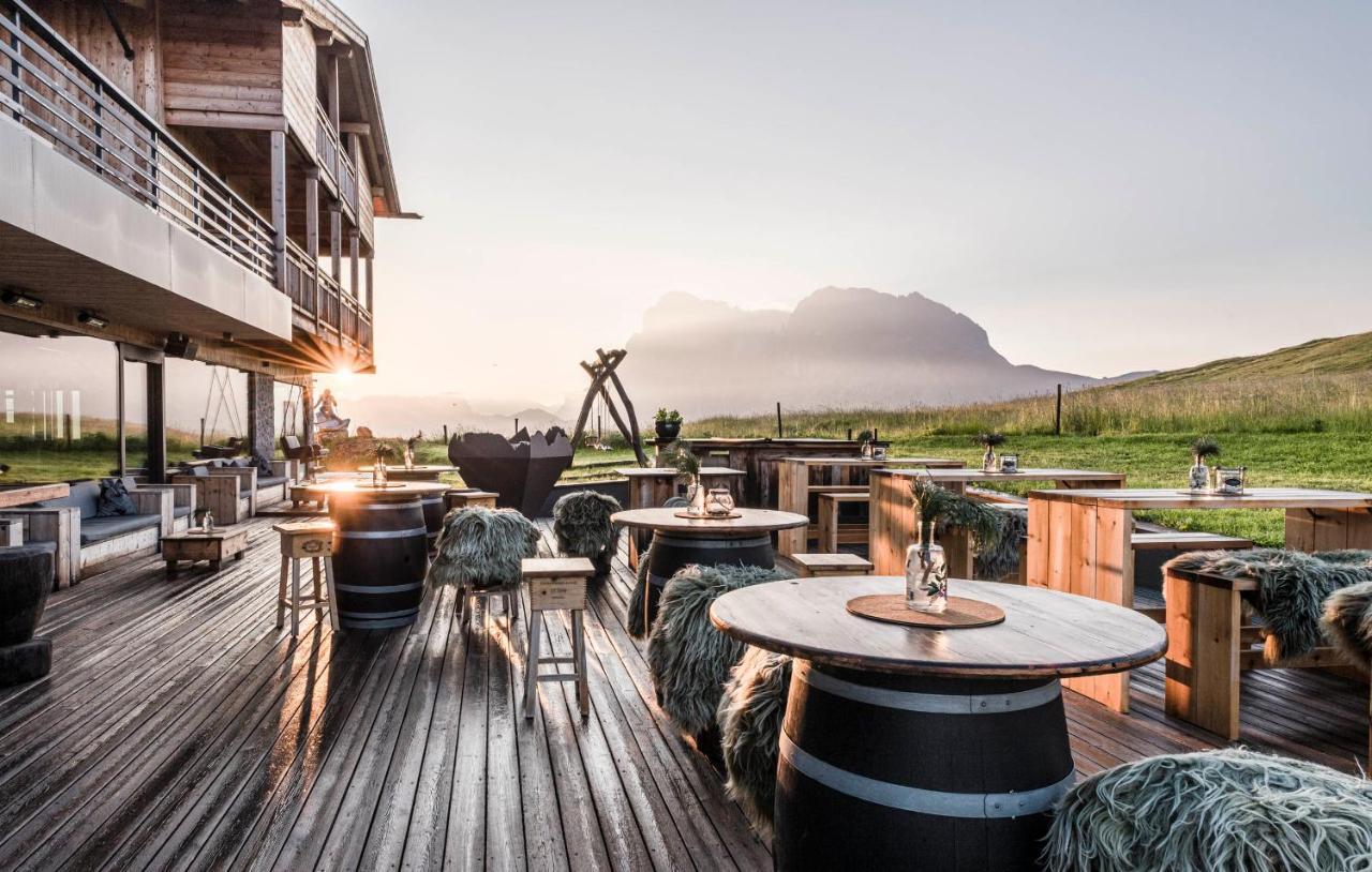 Hotel Goldknopf Alpe Di Siusi Kültér fotó