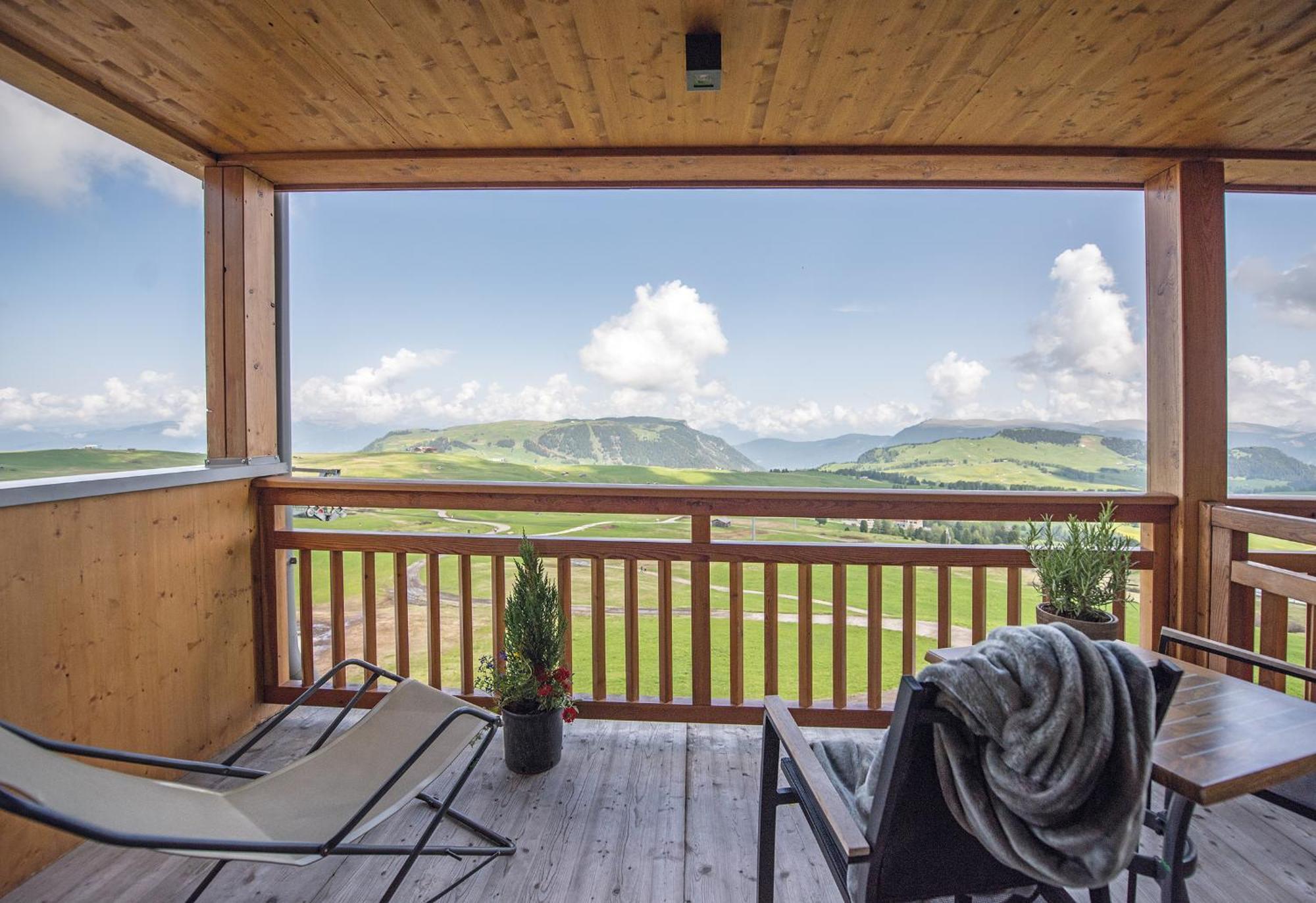 Hotel Goldknopf Alpe Di Siusi Kültér fotó