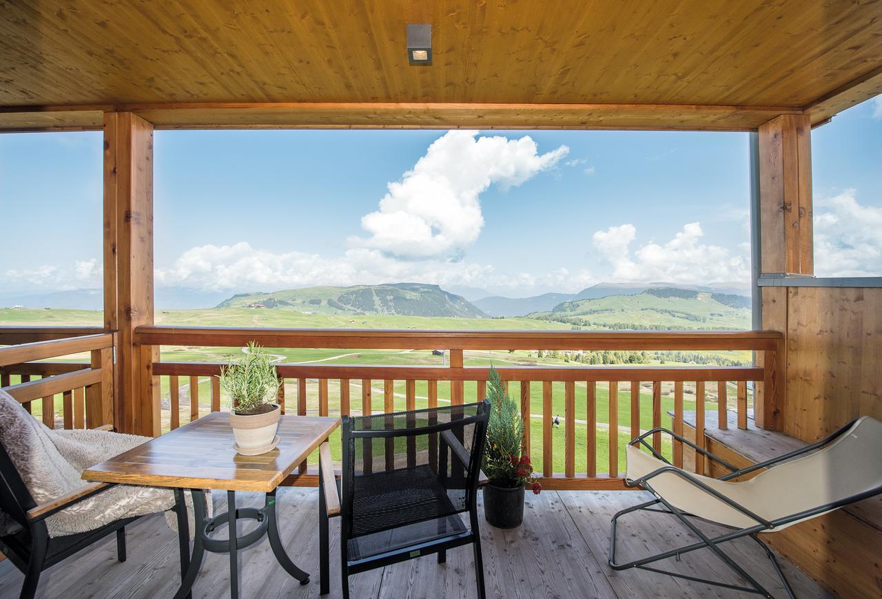 Hotel Goldknopf Alpe Di Siusi Kültér fotó