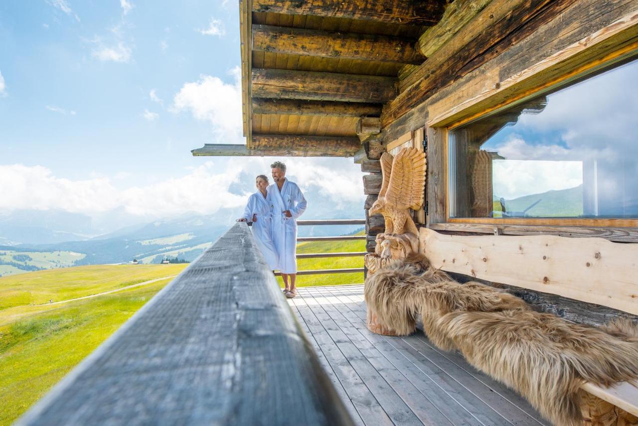 Hotel Goldknopf Alpe Di Siusi Kültér fotó
